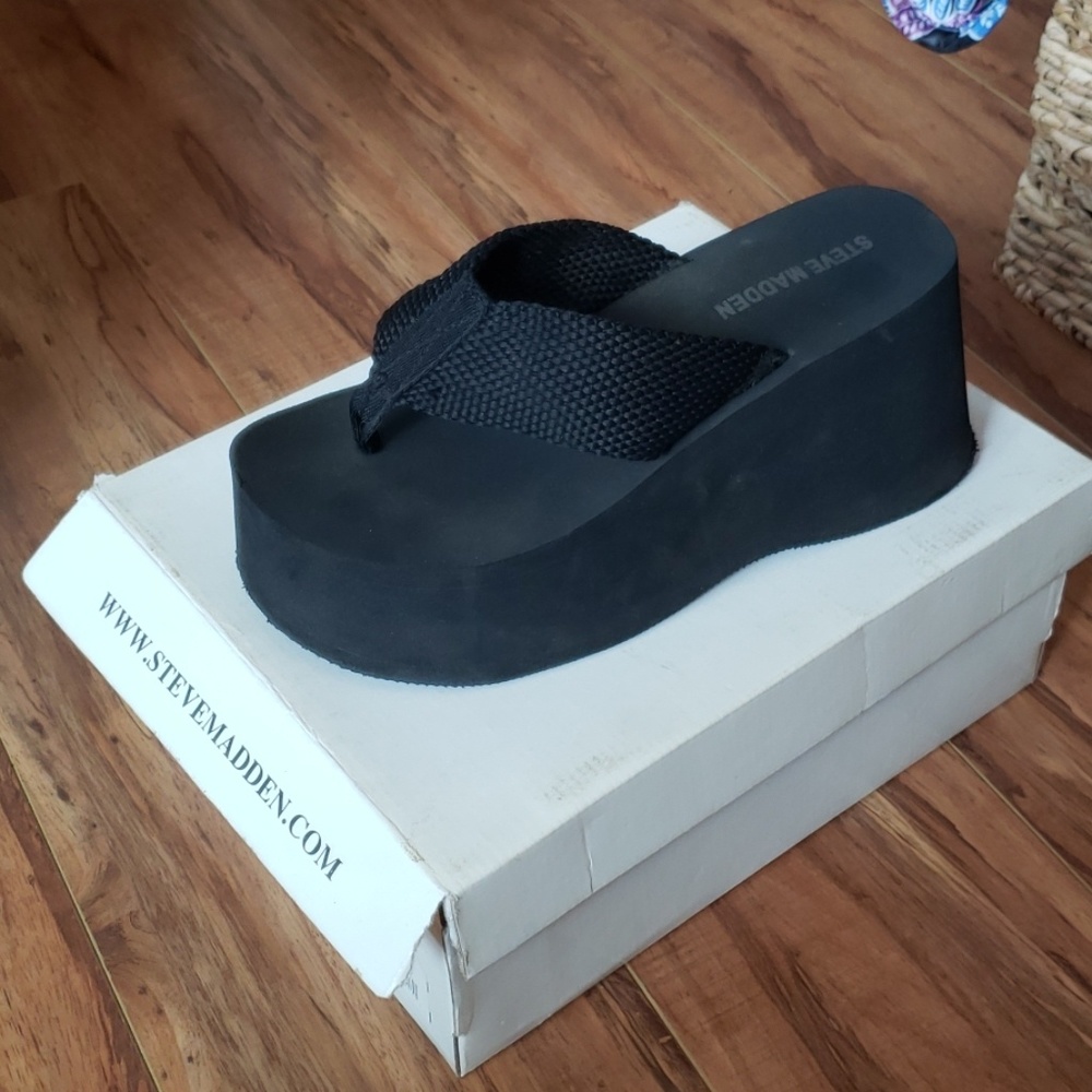 Platform flip flops
